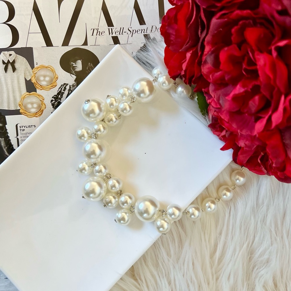 New Elegant Cluster Pearl Statement Necklace